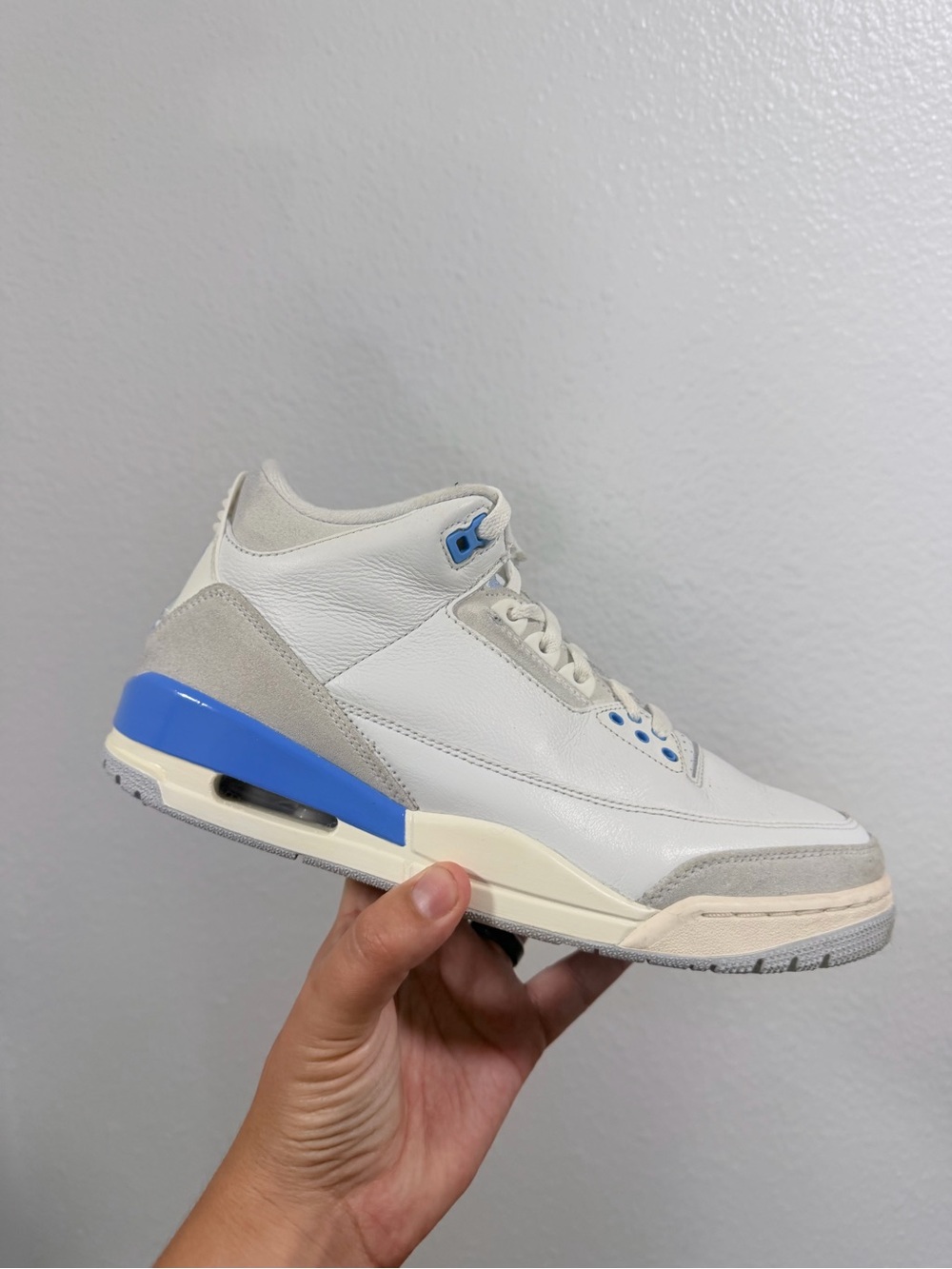 Jordan retro 3 white and blue
